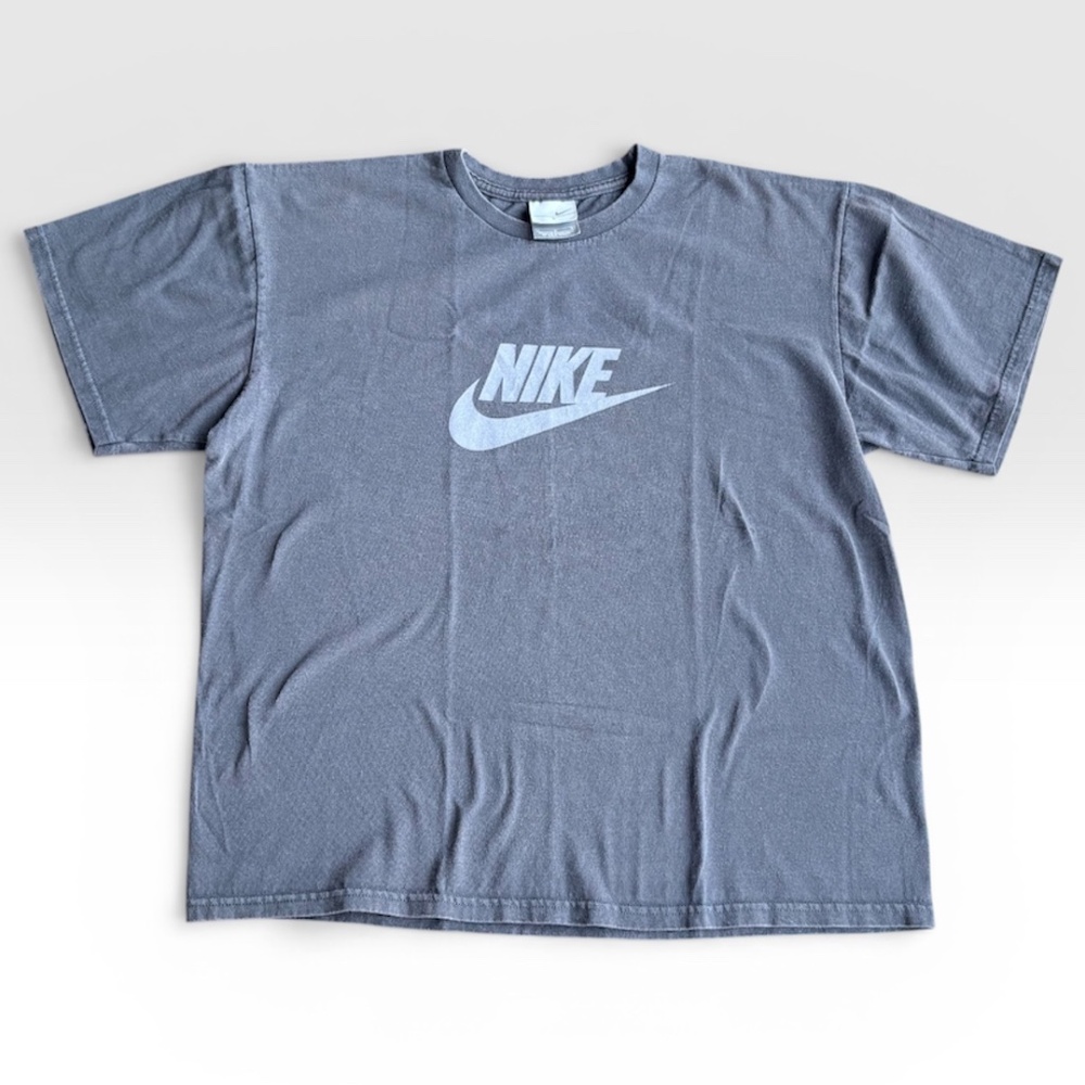 Vintage Y2K Nike Gray Swoosh Logo T-Shirt Men’s Large Faded Cotton Streetwear